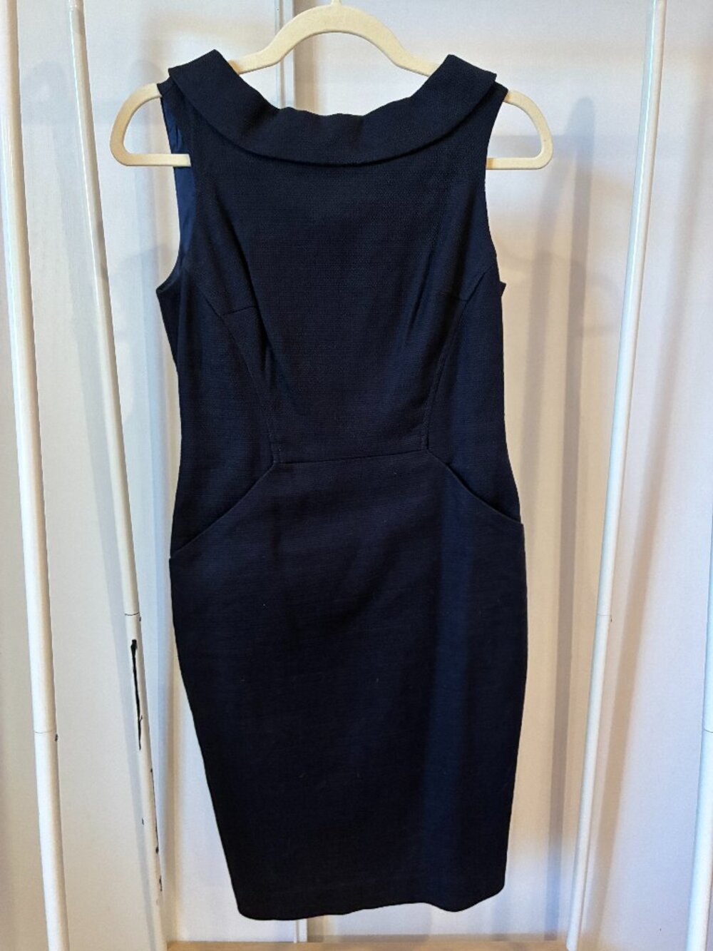 Boden Seamed Martha dress in dark navy color, size 2P